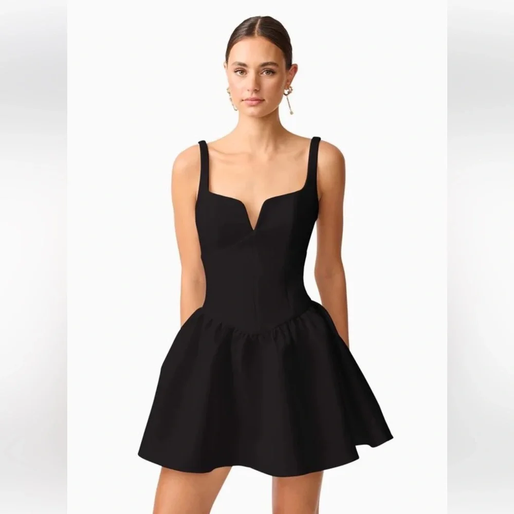 elliatt hester black A-line satin flare mini dress size small NEW - Picture 1 of 10